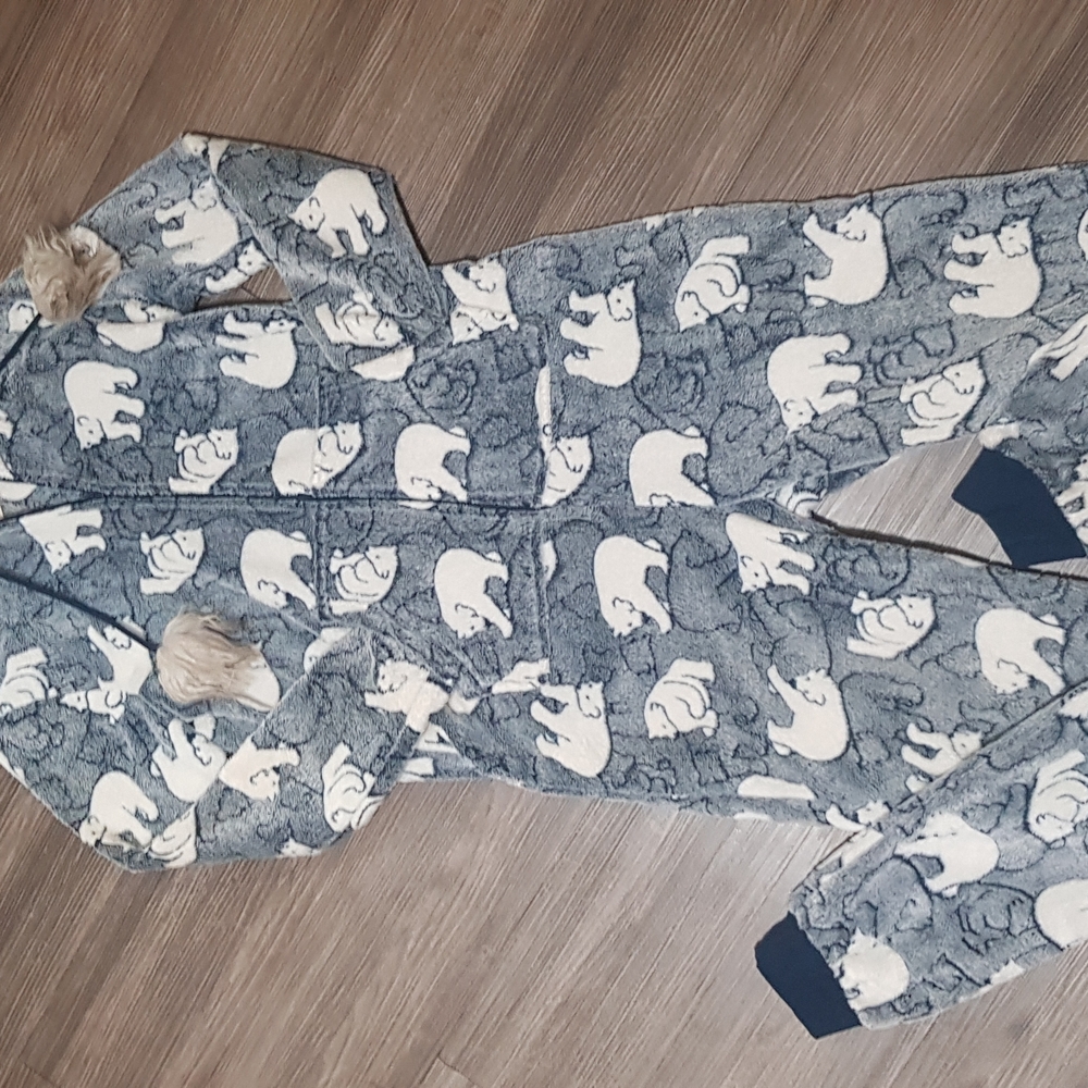 Secret Treasures Blue and White Polar Bear Pajama Set